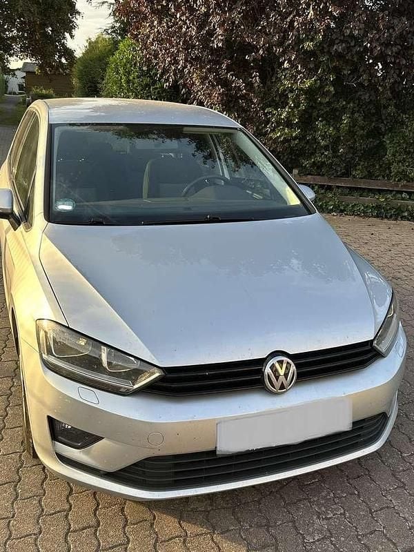 Silber Gebraucht 2016 VW Golf VII Trendline Kombi | 8.300 € (Etwas zu teuer) - Bild 1/4
