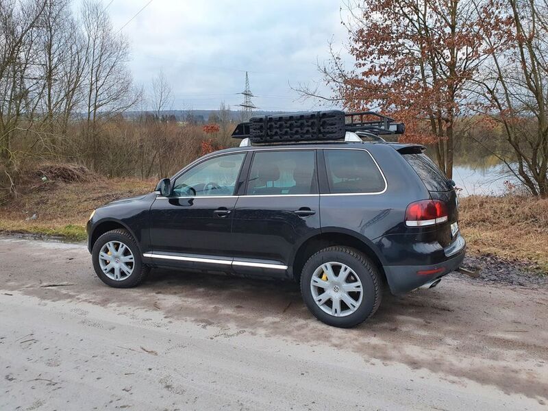 Schwarz Gebraucht 2006 VW Touareg Individual SUV | 5.990 € (Etwas zu teuer) - Bild 1/4