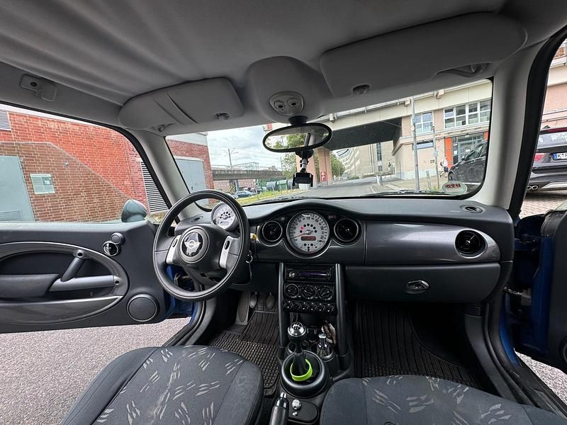 Blau Gebraucht 2006 Mini ONE Kleinwagen | 1.800 € - Bild 1/4