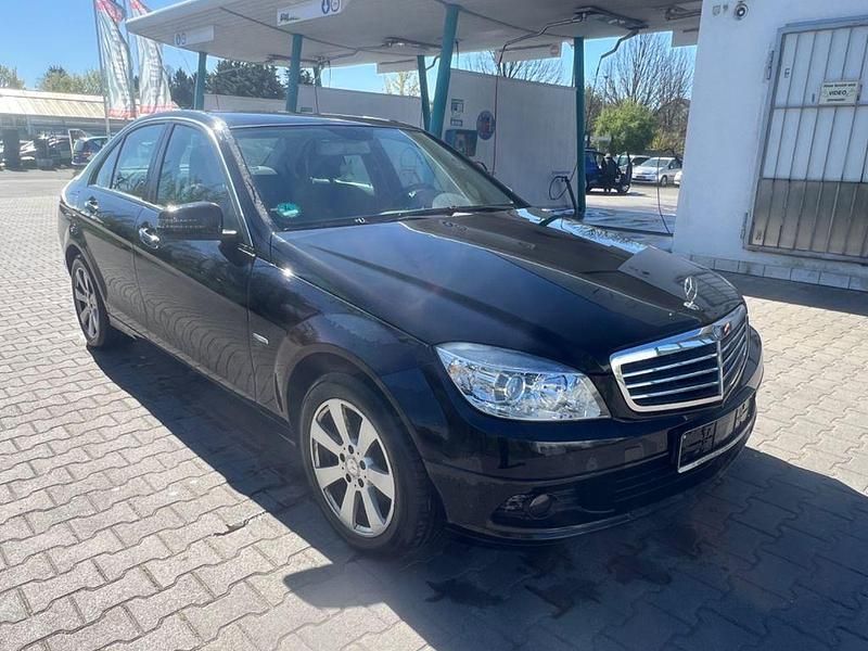 Gebraucht Mercedes C220 170 PS (125 kW) 2010 Schwarz Limousine