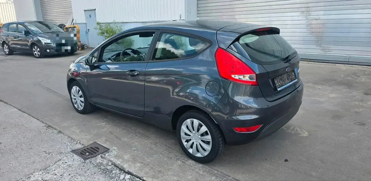Gebraucht Ford Fiesta 82 PS (60 kW) 2010 Grau Kleinwagen