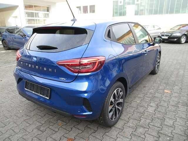 Neu Mitsubishi Colt Plus 143 PS (105 kW) 2025 Blau Limousine