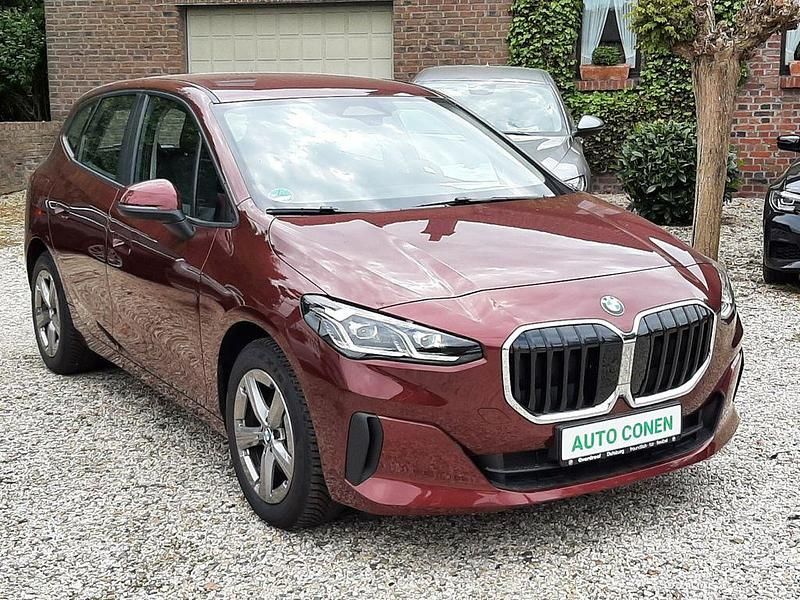 Rot Gebraucht 2023 BMW 218 Kombi | 26.990 € (Fairer Preis) - Bild 1/4