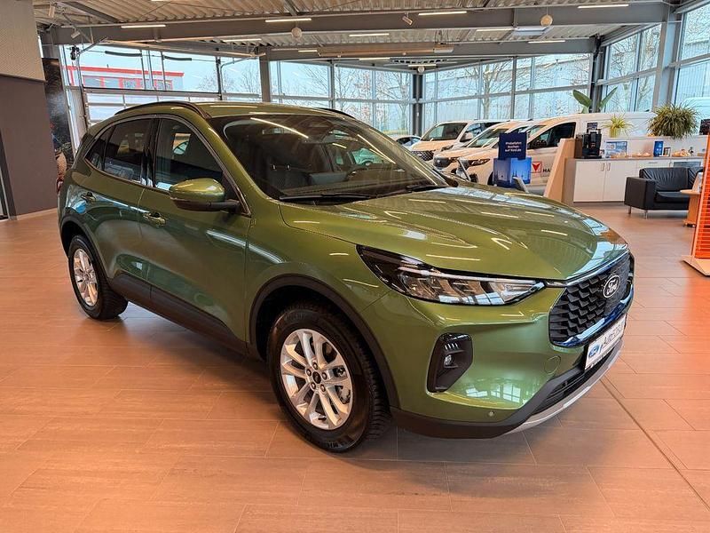 Neu Ford Kuga Titanium 186 PS (136 kW) 2026 Bursting green SUV
