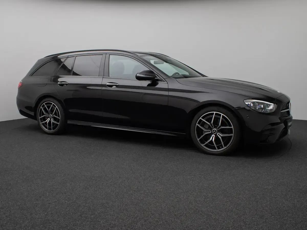 Gebraucht Mercedes E220 AMG 200 PS (147 kW) 2024 Obsidianschwarz metallicschwarz Limousine
