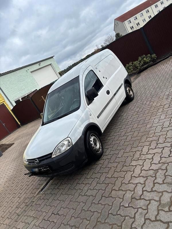 Gebraucht Opel Combo 65 PS (47 kW) 2004 Weiß Van / Kleinbus