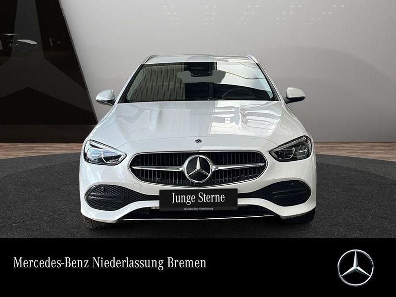 Weiß Gebraucht 2024 Mercedes C220 Advanced Limousine | 36.990 € (Guter Preis) - Bild 1/3