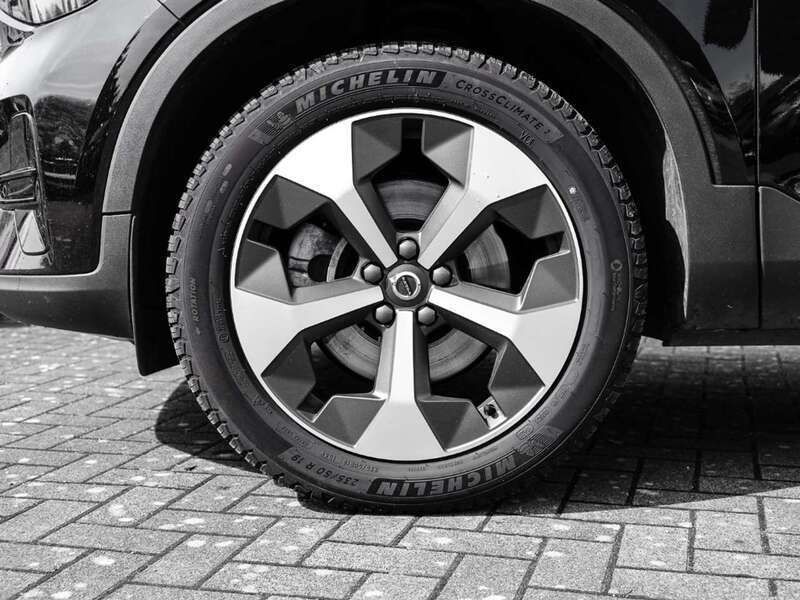 Gebraucht Volvo XC40 Plus 163 PS (119 kW) 2023 Schwarz SUV