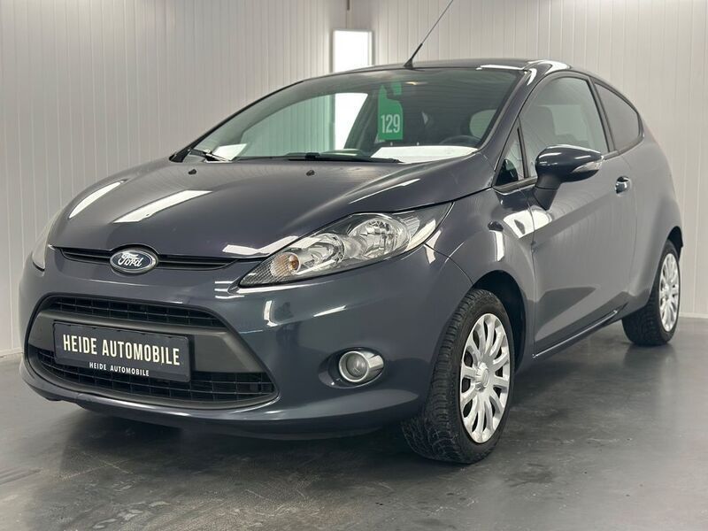 Grau Gebraucht 2011 Ford Fiesta Trend Kleinwagen | 3.900 € (Fairer Preis) - Bild 1/4