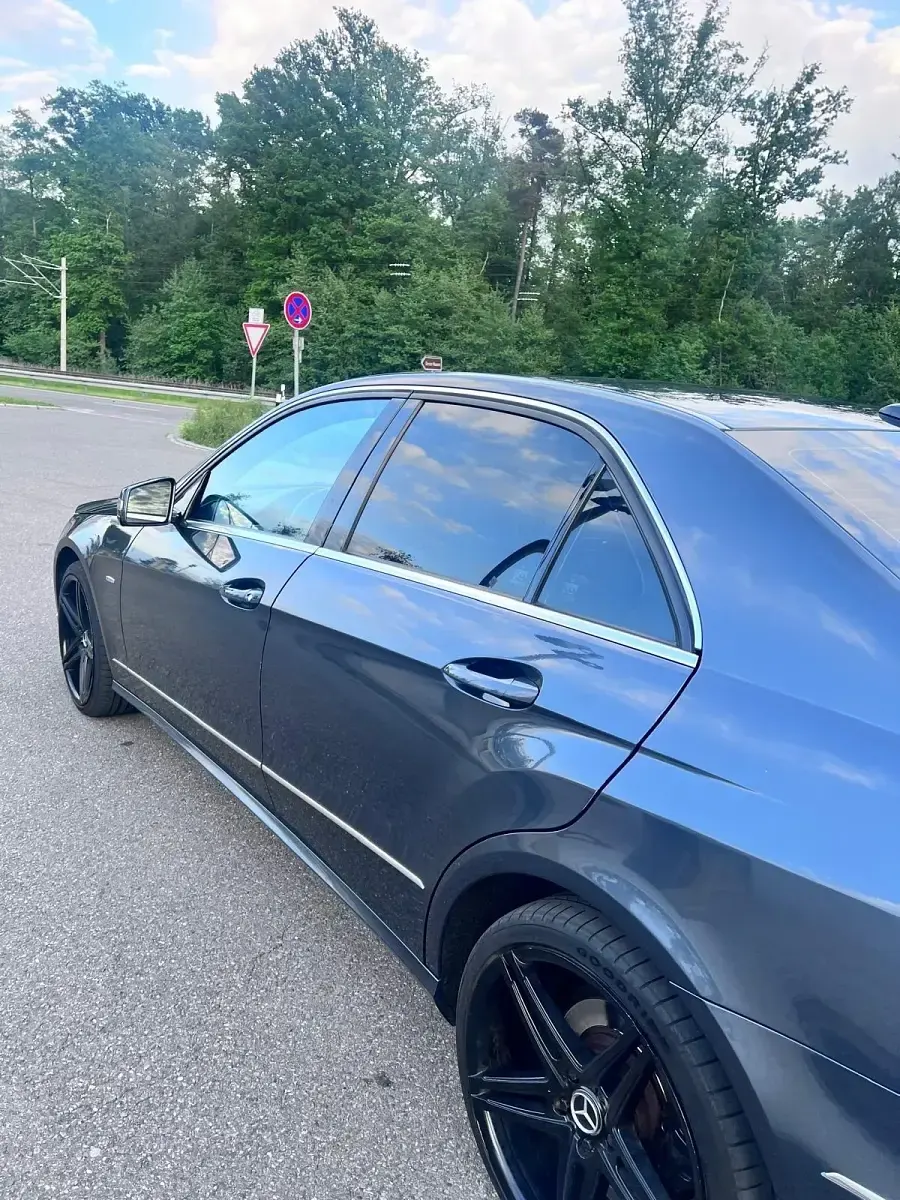 Gebraucht Mercedes E300 204 PS (150 kW) 2010 Grau Limousine