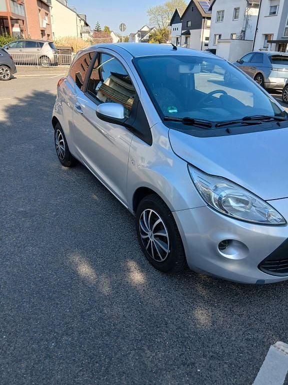 Gebraucht Ford Ka Titanium 69 PS (50 kW) 2010 Silber Kleinwagen