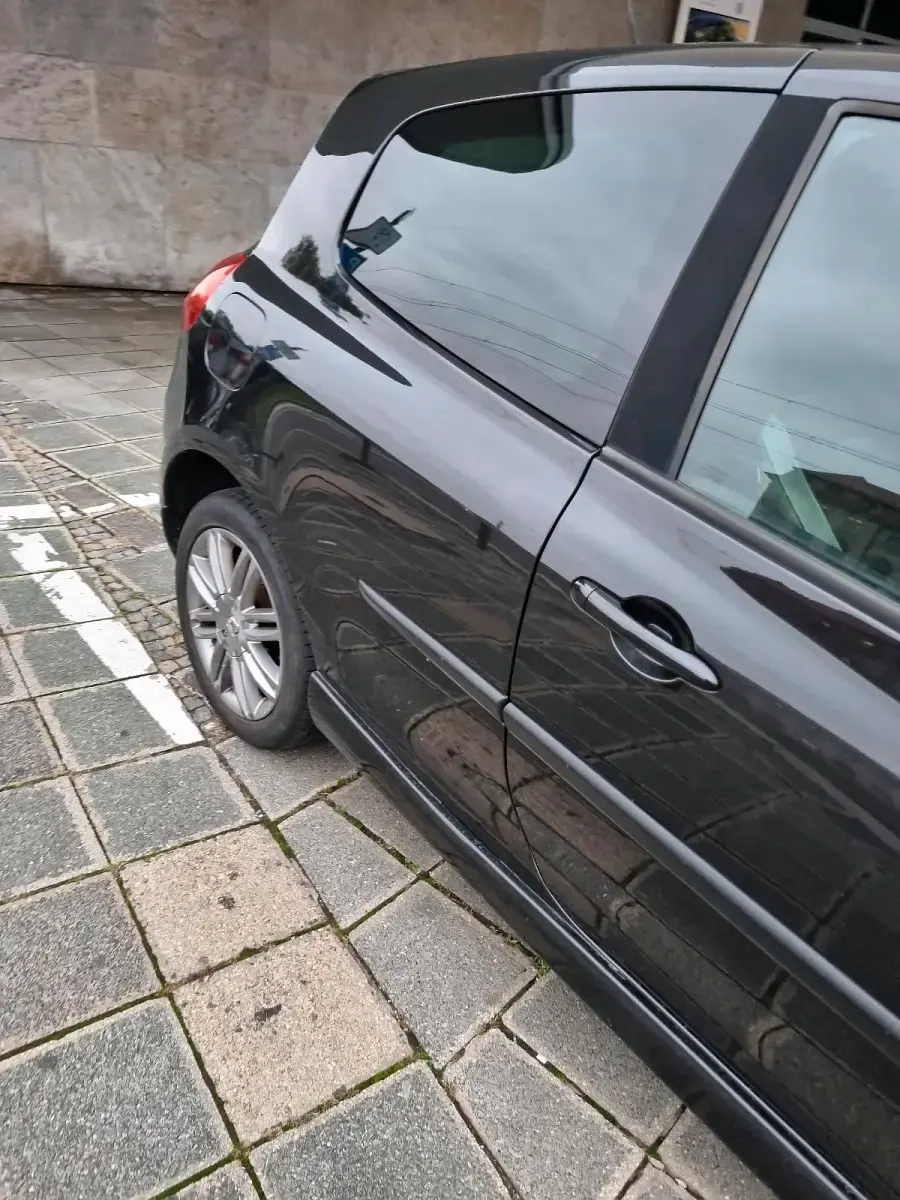 Gebraucht Renault Clio III GT 126 PS (92 kW) 2010 Schwarz Kleinwagen