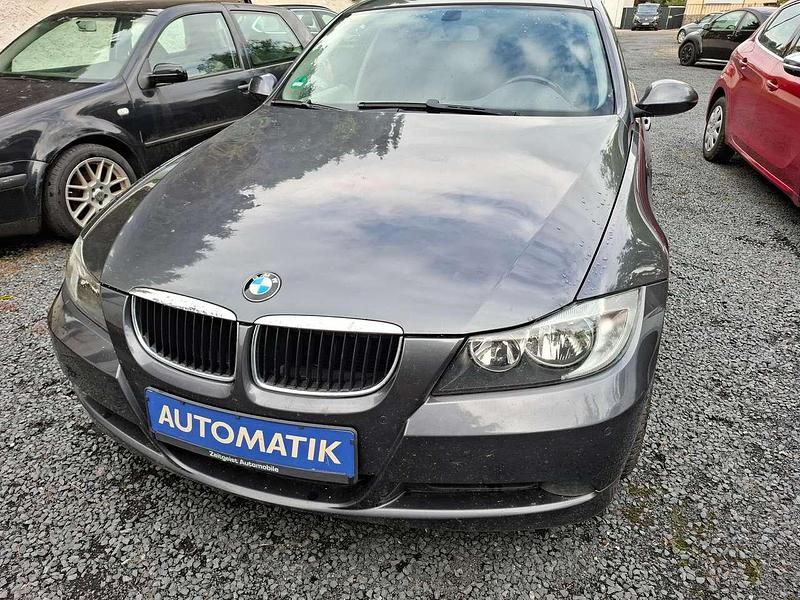 Graumetallic Gebraucht 2006 BMW 318 Limousine | 4.199 € (Fairer Preis) - Bild 1/4