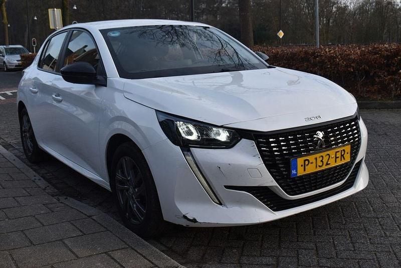 Gebraucht Peugeot 208 Active 75 PS (55 kW) 2022 Weiß Kleinwagen