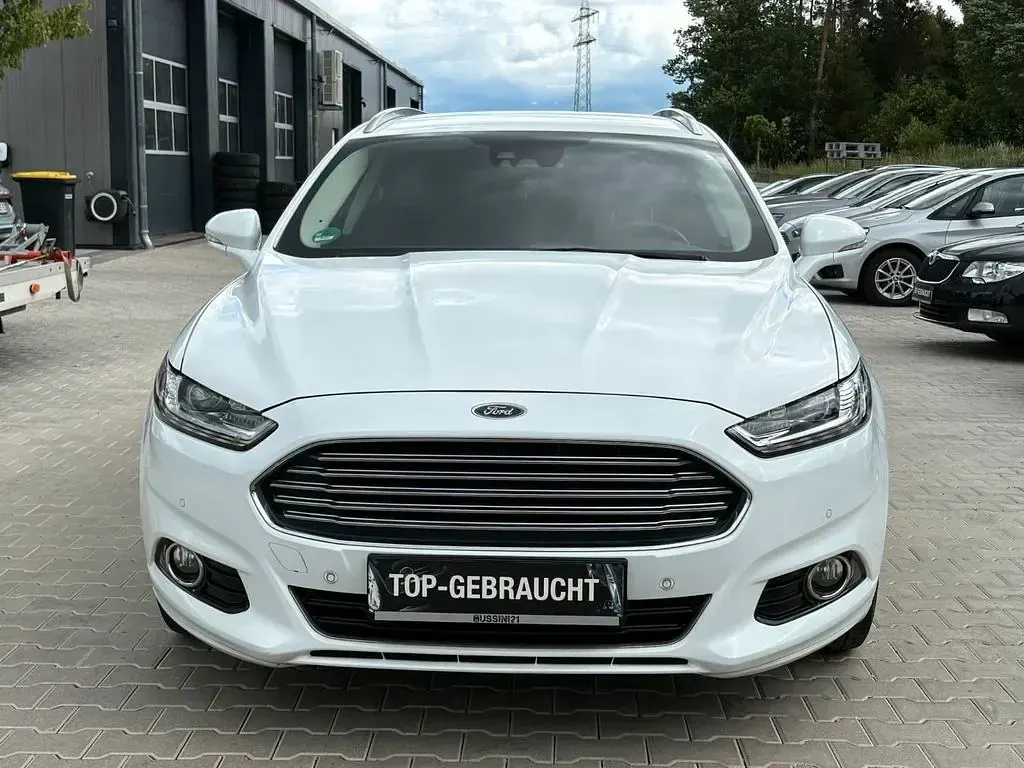 Gebraucht Ford Mondeo Titanium 179 PS (131 kW) 2016 Weiß Limousine