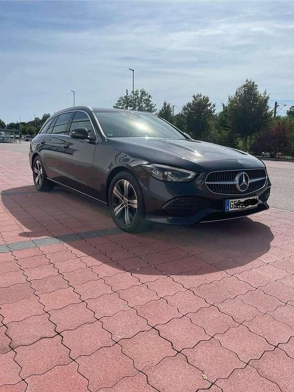 Grau Gebraucht 2024 Mercedes C180 Kombi | 32.490 € (Guter Preis) - Bild 1/4