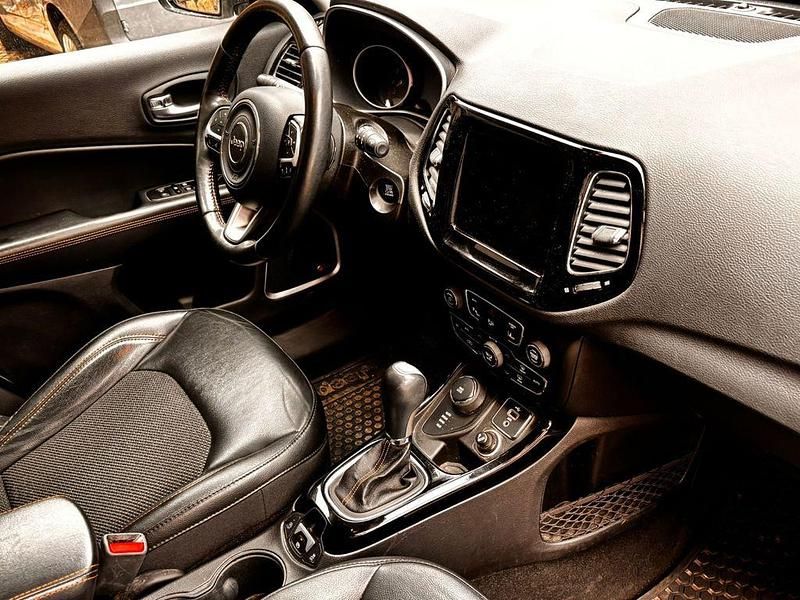 Gebraucht Jeep Compass Limited 170 PS (125 kW) 2018 Weiß SUV