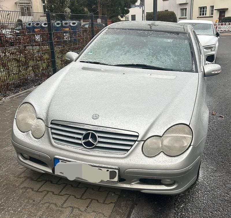Silber Gebraucht 2001 Mercedes CL200 Coupé | 2.700 € - Bild 1/4