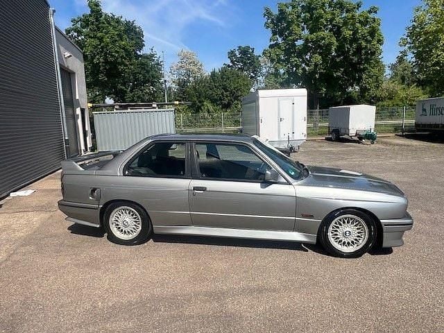 Gebraucht BMW M3 194 PS (142 kW) 1987 Silber Limousine