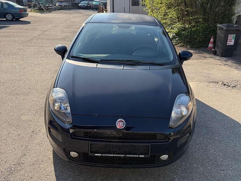 Gebraucht Fiat Punto Lounge 105 PS (77 kW) 2016 Blu suggestivo Kleinwagen