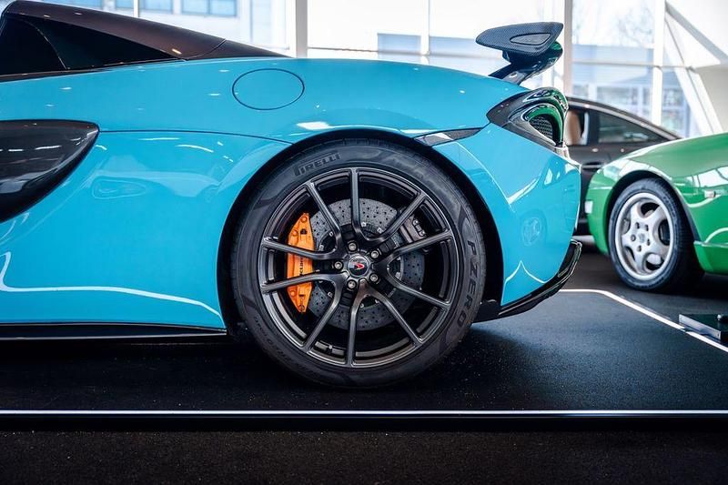 Gebraucht McLaren 570S 570 PS (419 kW) 2018 Blau Cabrio