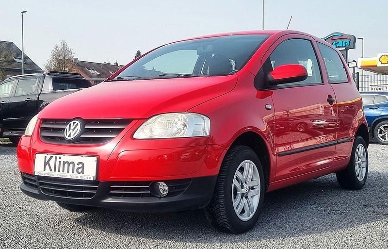 Gebraucht VW Fox Basis 75 PS (55 kW) 2007 Rot Kleinwagen
