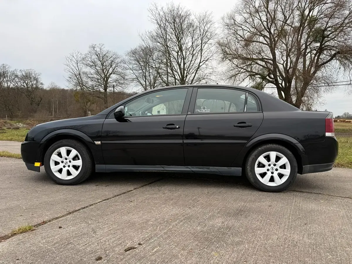 Gebraucht Opel Vectra 121 PS (88 kW) 2005 Schwarz Limousine