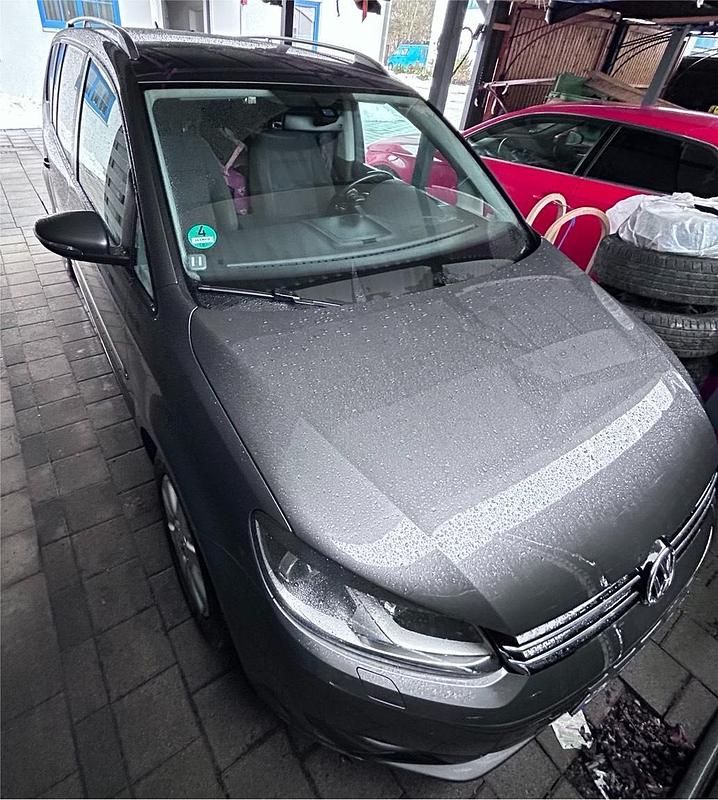 Gebraucht VW Touran 140 PS (102 kW) 2014 Grau Van / Kleinbus