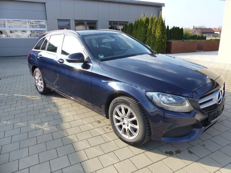 Blau Gebraucht 2018 Mercedes C160 Coupé | 10.900 € (Superpreis) - Bild 1/4