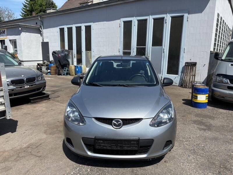Grau Gebraucht 2009 Mazda 2 Impuls Kleinwagen | 2.600 € (Guter Preis) - Bild 1/4