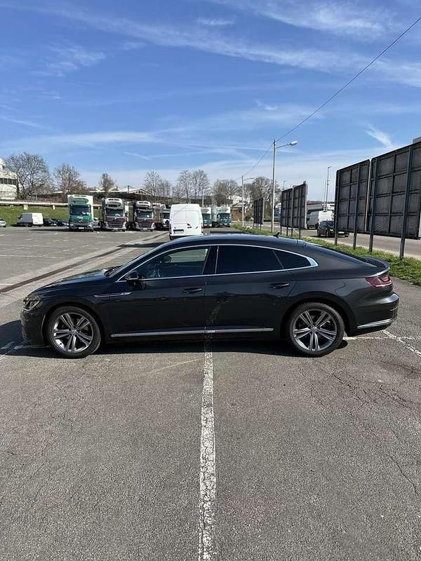 Gebraucht VW Arteon R-line 150 PS (110 kW) 2019 Grau Kleinwagen
