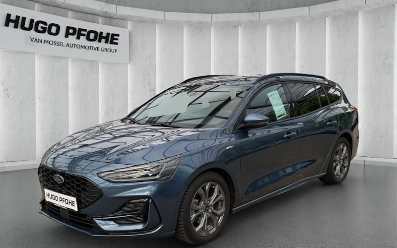 Blau Gebraucht 2023 Ford Focus ST-Line Kombi | 24.650 € (Fairer Preis) - Bild 1/4