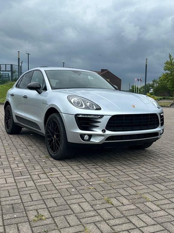 Silber Gebraucht 2017 Porsche Macan S SUV | 32.700 € - Bild 1/4