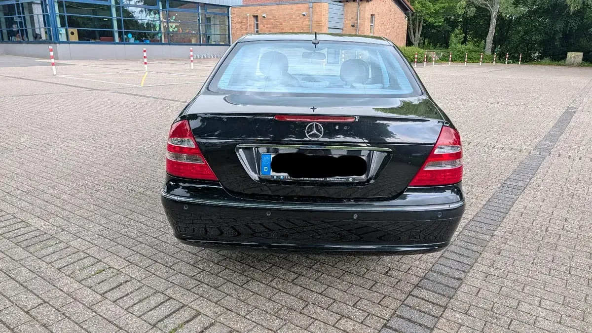 Gebraucht Mercedes E280 Avantgarde 231 PS (169 kW) 2005 Schwarz Limousine