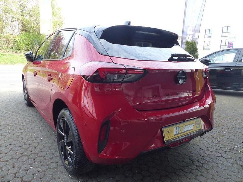 Gebraucht Opel Corsa 101 PS (74 kW) 2023 Lackierung peperoncino red/typ Kleinwagen