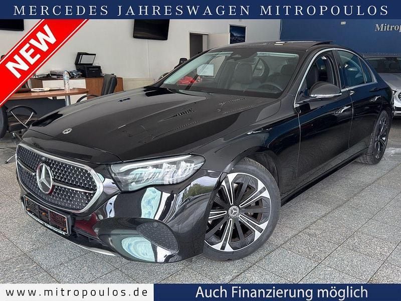 Obsidianschwarz metalliclack Gebraucht 2023 Mercedes E220 Advanced Limousine | 45.900 € (Superpreis) - Bild 1/4