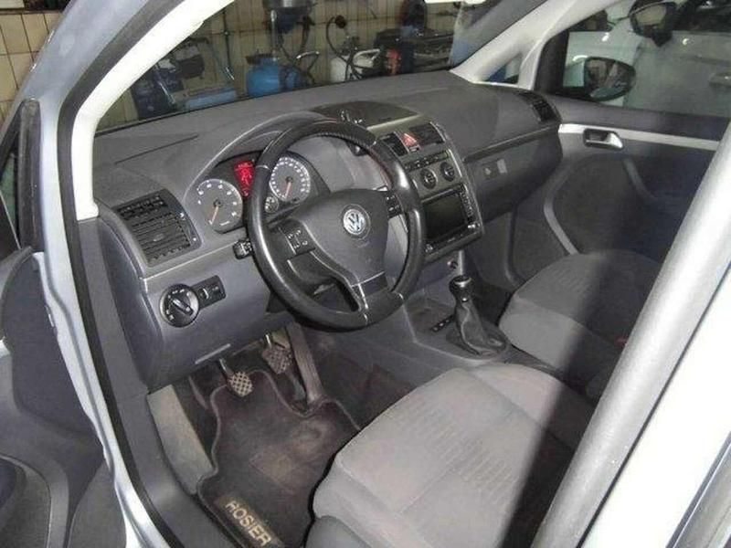 Gebraucht VW Touran Highline 140 PS (102 kW) 2010 Silber Van / Kleinbus