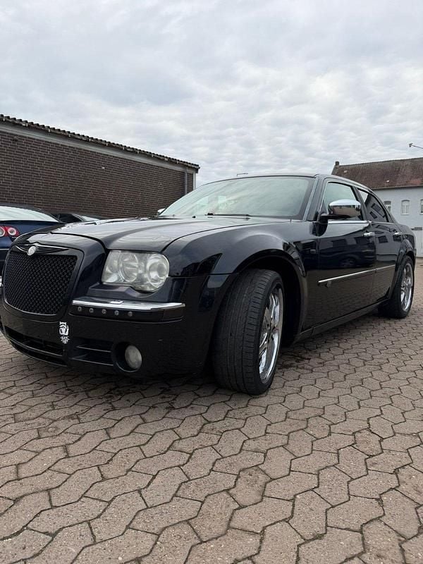 Second-hand Chrysler 300C 218 CP (160 kW) 2009 Negru Berlinǎ