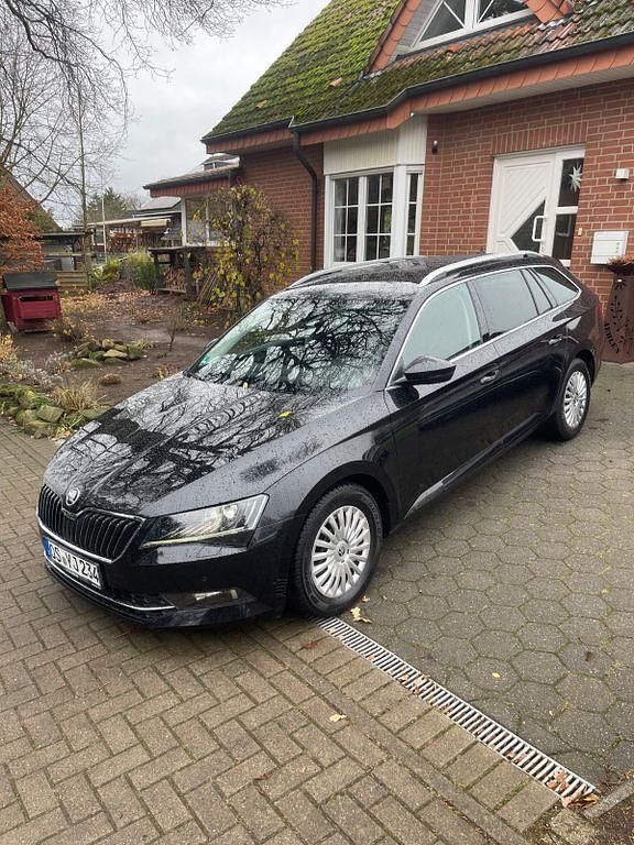 Gebraucht Skoda Superb 190 PS (139 kW) 2016 Schwarz Kombi