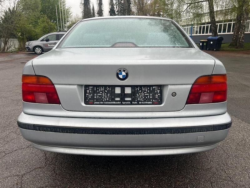 Gebraucht BMW 523 170 PS (125 kW) 1997 Silber Limousine