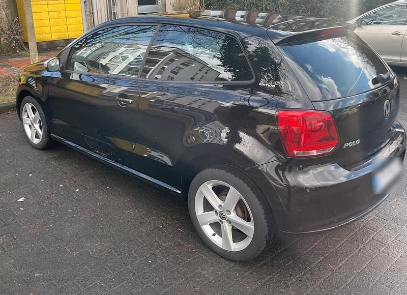 Gebraucht VW Polo Black Edition 60 PS (44 kW) 2014 Schwarz Kleinwagen