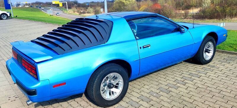 Blau Gebraucht 1988 Pontiac Firebird Coupé | 9.999 € - Bild 1/4