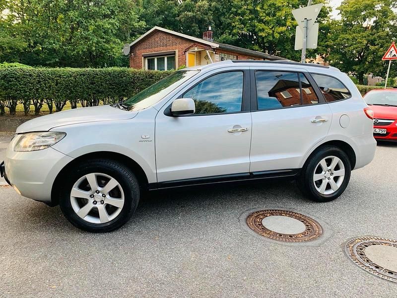 Silber Gebraucht 2007 Hyundai Santa Fe SUV | 6.990 € (Fairer Preis) - Bild 1/4
