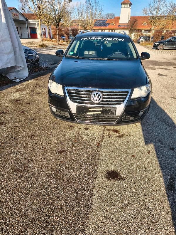 Schwarz Gebraucht 2006 VW Passat Kombi | 1.350 € (Superpreis) - Bild 1/4