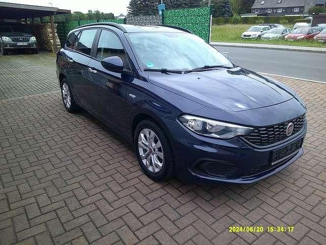 Gebraucht Fiat Tipo Pop 95 PS (69 kW) 2016 Colore esterno (new blu Kombi