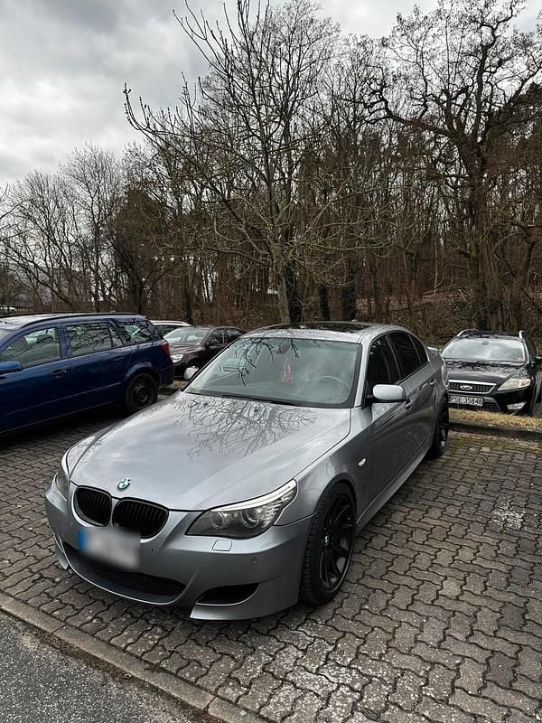 Silber Gebraucht 2004 BMW 530 Sport Line Limousine | 7.000 € (Etwas zu teuer) - Bild 1/4
