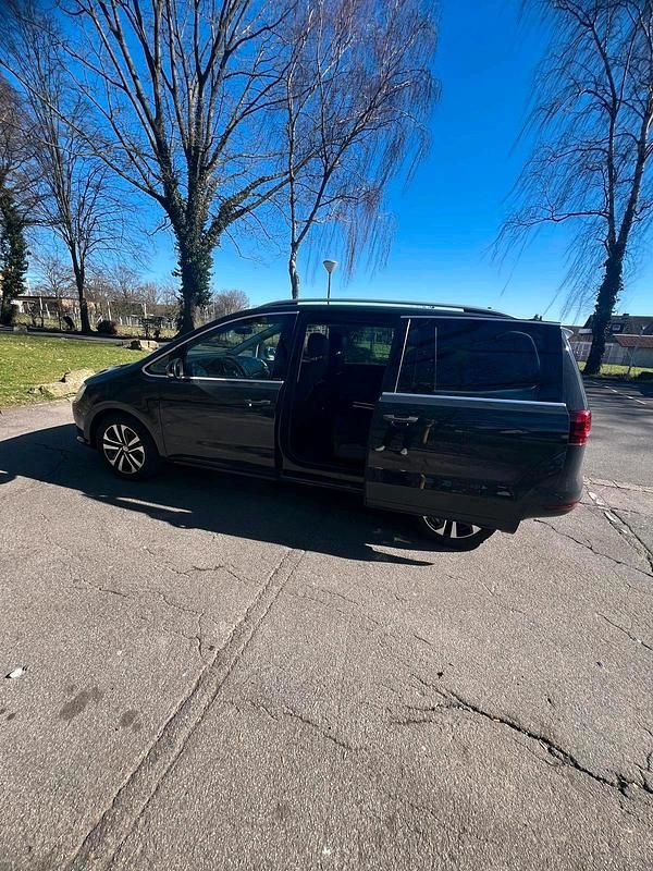 Gebraucht VW Sharan IQ Drive 2019 Grau Van / Kleinbus