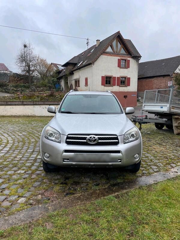 Silber Gebraucht 2006 Toyota RAV4 SUV | 5.500 € (Fairer Preis) - Bild 1/4