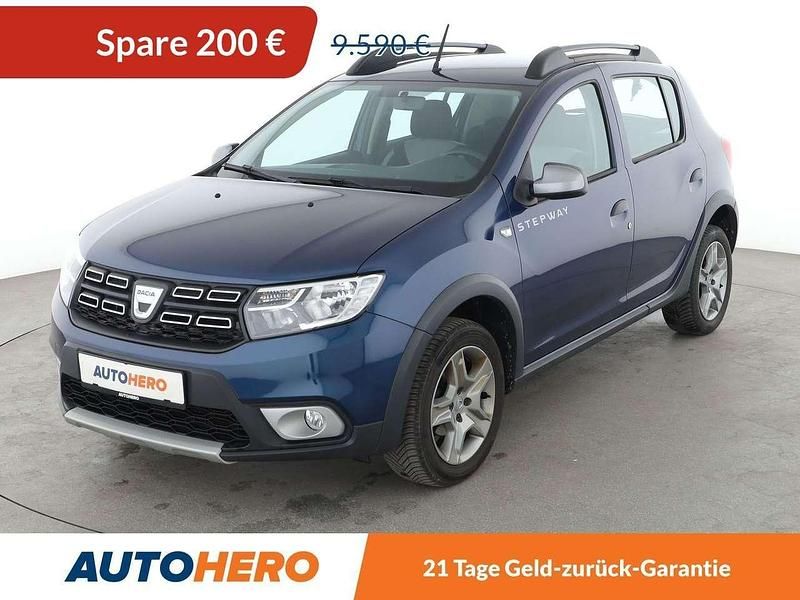 Blau Gebraucht 2017 Dacia Sandero Prestige Kleinwagen | 9.390 € (Fairer Preis) - Bild 1/3
