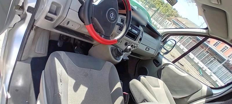 Gebraucht Opel Vivaro 145 PS (106 kW) 2006 Grau Van / Kleinbus